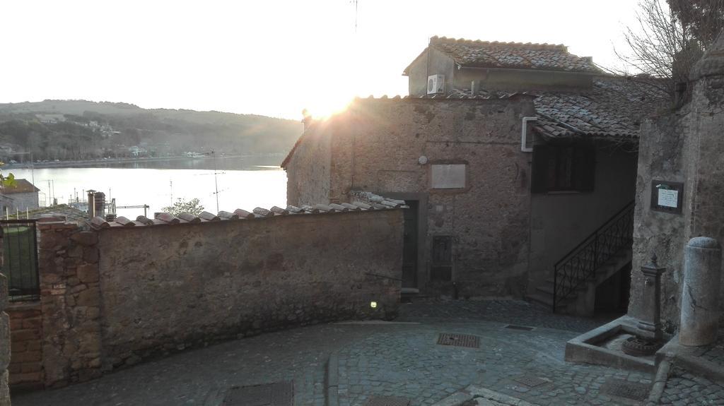 La Torretta Del Lago Villa Anguillara Sabazia Exteriör bild