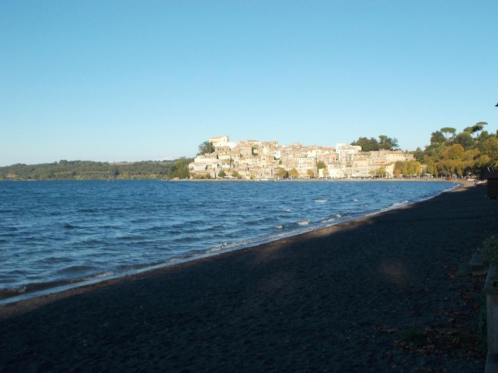 La Torretta Del Lago Villa Anguillara Sabazia Exteriör bild